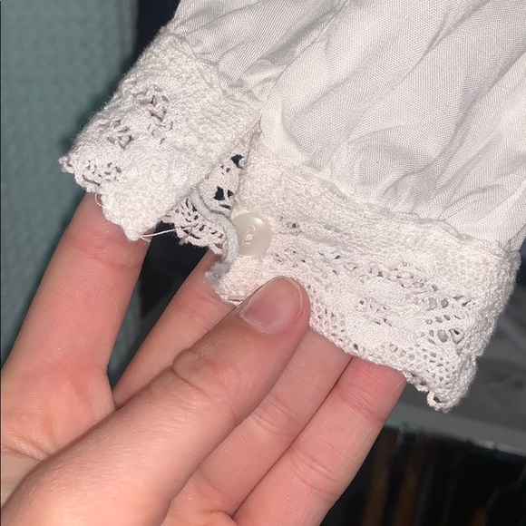 Lace blouse - Picture 4 of 7